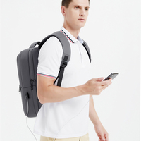 Sac à dos pour ordinateur portable ergonomique léger et populaire, sac à dos pour ordinateur portable d'affaires avec logo personnalisé pour les voyages d'affaires de courte distance