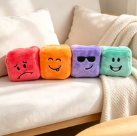 Jouet en peluche cube super doux avec rembourrage en maltose, visage mignon, anti-stress sensoriel, vente en gros