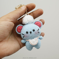 Mignon Porte-clés Souris Amigurumi en Fil Tricoté, Breloque de Sac Animal en Crochet Fait Main, Poupée en Crochet Faite à la Main