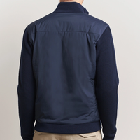 Veste classique VV OEM avec rembourrage en duvet mince pour hommes Pull souple avec fermeture éclair Veste légère et ajustée pour l'extérieur pour hommes