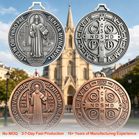 Cadeaux de Noël 2026 : Médailles catholiques, Pièces de monnaie, Médaille de Saint Benoît 3D double face, Collier médaillon de protection catholique plaqué or