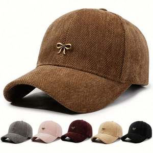 Casquette de baseball structurée élégante à motif pied-de-poule pour femme, chapeau de sport chaud et tendance avec nœud pour l'hiver - Product Image 1