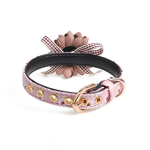 <span class=keywords><strong>Collar</strong></span> de cuero PU de lujo para mascotas de alta calidad para perros y gatos, seguro Breakaway, hermoso estampado de flores, patrón sólido, cinta elegante, pluma - Product Image 4