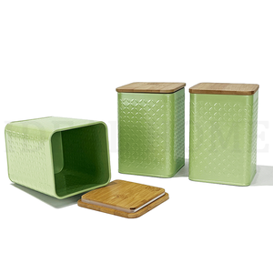 Boîte à pain de style farmhouse pour comptoir de cuisine avec un ensemble de 3 grands récipients de cuisine assortis - Ensemble de contenants pour café, thé et sucre - Product Image 4