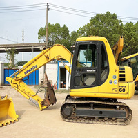 Mini-excavatrice Komatsu PC60 d'occasion de 6 tonnes avec marteau briseur à vendre