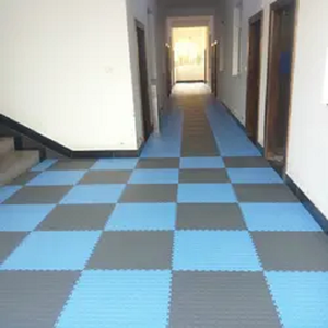 Tuile de verrouillage de plancher en caoutchouc de PVC pour le tapis de tuiles de plancher de garage pour le fabricant résistant d'atelier d'entrepôt de Chine - Product Image 5