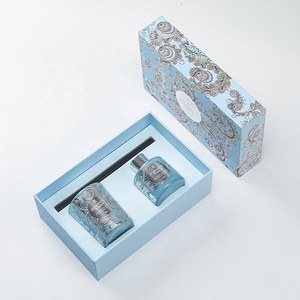 Juego de difusor de fragancia líquida para el hogar, Set de regalo con vela perfumada - Product Image 1