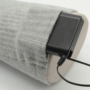 Chaussettes chauffantes douces et confortables conçues pour garder les pieds au chaud pour une utilisation quotidienne pendant les activités de loisirs à la maison Chaussettes chauffantes - Product Image 5