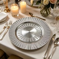 Assiette de présentation ronde en plastique doré électroplaqué Wojia 13 pouces, style moderne et luxueux, pour réceptions de mariage et décoration de table d'hôtel