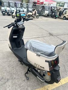 Moto 1200W, équipée d'une batterie au plomb-acide 72V20A, avec une vitesse de 40-60 km/h - Product Image 3
