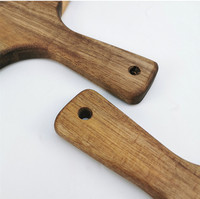 Planche à pizza ronde en bois d'acacia, personnalisable, écologique, durable, multifonctionnelle, avec poignées