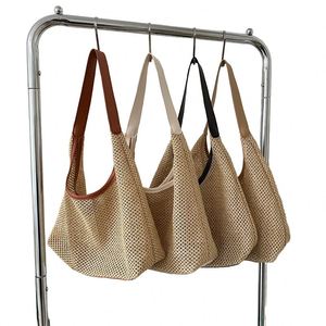 Nuevo bolso bandolera cuadrado portátil de moda, bolso de mano de felpa con una sola correa, bolso de hombro con cadena de perlas. - Product Image 1