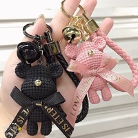 Internet-Célèbre Résine Fourrure Peluche 3D Fil Noeud Papillon Ours Lapin Porte-clés Style Dessin Animé Léger Couple Cadeau Clé Pendentif En Gros