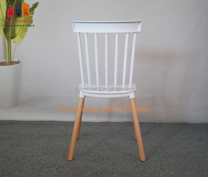 <span class=keywords><strong>Chaise</strong></span> de salle à manger de style <span class=keywords><strong>scandinave</strong></span> avec dossier à lattes verticales et pieds en bois naturel, construction ergonomique et légère - Product Image 5