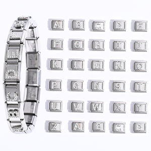 Abalorios Italianos Personalizados con Letras Brillantes para Pulseras, Venta al por Mayor de Abalorios Italianos de Acero Inoxidable Dorado y Plateado - Product Image 1