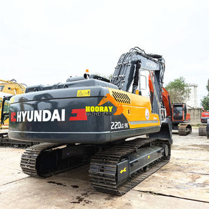 Excavatrice hydraulique sur chenilles d'occasion Hyundai 220LC-9S de 22 tonnes, modèle 2018, moteur 140 kW, stock disponible - Product Image 4