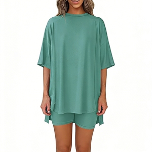 Conjunto de 2 piezas para <span class=keywords><strong>mujer</strong></span>: <span class=keywords><strong>Camiseta</strong></span> <span class=keywords><strong>oversize</strong></span> de manga corta <span class=keywords><strong>con</strong></span> abertura lateral y shorts de ciclista de cintura alta, estilo loungewear Sehe Fashion - Product Image 6