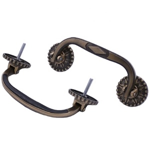 H031 <span class=keywords><strong>Aneta</strong></span> Poignées métalliques pour cercueil, design antique, accessoires pour cercueil - Product Image 1