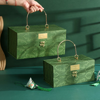 Boîte cadeau personnalisée en matériau recyclé avec poignée, fermeture magnétique, logo imprimé, revêtement UV, série de valises en carton rigide