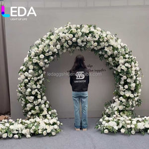 LEDA – Nouvelle Décoration de Couloir de Mariage en Soie Artificielle de Luxe Personnalisable, Arche Florale Artificielle pour Allée de Cérémonie, Disponible à la Vente - Product Image 2