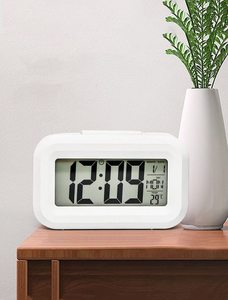 Mini Reloj Despertador Electrónico LCD Moderno con Retroiluminación, Temporizador Inteligente de Temperatura para Estudiantes, Incluye Calendarios para Uso en el Dormitorio - Product Image 6