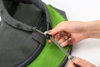 Sac à dos léger et réglable en PU pour animaux de compagnie avec fermeture éclair et ceinture, design ergonomique, transporteur de voyage confortable pour chiens et chats