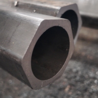 API Q1 Certified AISI 5140 ISO 41Cr4 Cold Drawn Hexagonal Special Shaped Tube for Industrial Precision Transmission Pipe