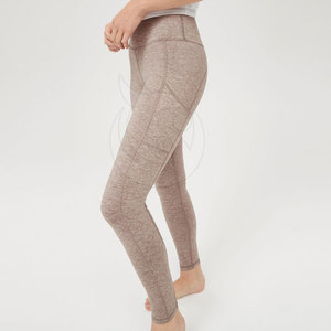 En stock Legging pour femme de qualité supérieure Legging pour femme au design unique Legging pour femme de qualité supérieure fabriqué dans la meilleure qualité - Product Image 3