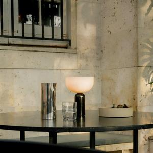 Lampe de bureau LED moderne nordique personnalisée <span class=keywords><strong>BAHE</strong></span>, lampe de table, abat-jour en verre acrylique, blanc chaud, CRI 90, luxe, 1200 lumens, chambres à coucher - Product Image 3