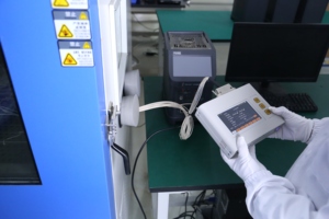 Thermomètre numérique haute précision avec écran LCD, communication USB, stockage de données, application intelligente pour laboratoire et traitement industriel - Product Image 2