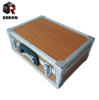 Mallette à outils à usage spécial avec cadre en aluminium argenté et finition grain de bois aux couleurs boueuses pour valise rigide pour outils
