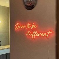 Enseigne néon personnalisée vintage en écriture cursive, logo lumineux LED chaleureux sur mesure pour l'intérieur de boulangerie et la devanture de magasin