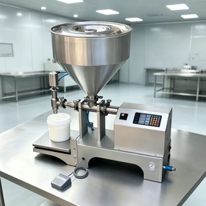 Machine de remplissage d'huile moteur et machine de remplissage automatique d'huile pour lubrifiants et huiles moteur en bouteilles en plastique et bidons métalliques - Product Image 6