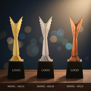 Trofeo Corporativo para Mujeres de POOJA GIFT CORPORATION, Modelo 685, Diseño Portátil con Grabado, Metal Fundido a Presión para Premios por Logros Destacados - Product Image 2