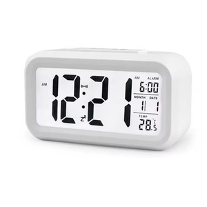 Reloj Despertador Digital con Batería, Pantalla LCD Grande para Estudiantes, Función de Repetición, Sensor de Luz, Lámpara Nocturna, Reloj de Mesa para Oficina - Product Image 1