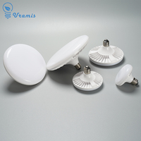 Ampoule LED UFO à économie d'énergie 12W 18W 23W 33W 45W 60W sans scintillement en aluminium moulé sous pression E27 B22 AC165-265V pour entrepôt