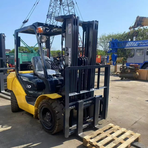 Montacargas Japonés Usado de Servicio Pesado FD30 de 3 Toneladas, Diésel, Tres Etapas, Desplazamiento Lateral, Motor Isuzu, 6 Meses de Garantía - Product Image 1