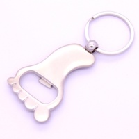 Fournisseur Logo de marque d'entreprise de taille personnalisée Lettrage de bière ébauches de sublimation en forme de pied ouvre-bouteille en métal porte-clés