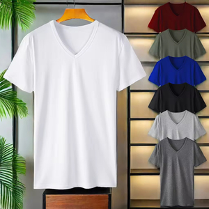 เสื้อยืดคอกวีผ้าฝ้ายเนื้อแน่นสำหรับผู้ชาย แห้งเร็ว แขนสั้น สไตล์ลำลอง ทรงหลวม ดีไซน์เรียบง่าย - Product Image 1