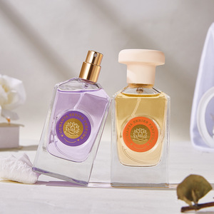 น้ำหอม <span class=keywords><strong>Eau</strong></span> <span class=keywords><strong>de</strong></span> <span class=keywords><strong>Toilette</strong></span> สำหรับผู้ชายและผู้หญิงแบรนด์ดอกไม้สดแบบดั้งเดิม - Product Image 3