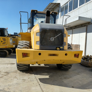 รถตักล้อยาง Volvo L105 มือสอง ของแท้จากสวีเดน รถตักขนาดกลาง เชื่อถือได้ ประหยัดน้ำมัน ระบบไฮดรอลิกเสถียร มีสินค้าในสต็อก - Product Image 2