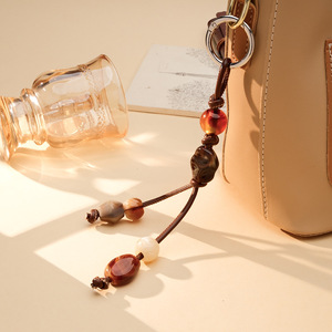 Colgante <span class=keywords><strong>de</strong></span> Bolso Vintage con Cuentas Acrílicas, Llavero Decorativo <span class=keywords><strong>de</strong></span> Cuero PU con Cuerda Trenzada, Accesorios para Llavero <span class=keywords><strong>de</strong></span> Bolso - Product Image 3