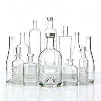 Bouteilles à spiritueux en verre transparentes de formes variées, personnalisables avec logo, pour gin, vodka, whisky, vin, vente en gros