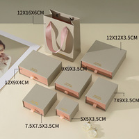 Boîtes d'emballage personnalisables en gros, bleues texturées, pour ensembles de rangement de bijoux (bagues, clous d'oreilles, bracelets et colliers)