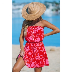 Vestido de playa mini sin mangas con cordones florales y cintura entallada, disponible en stock. - Product Image 1