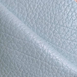 Vente <span class=keywords><strong>en</strong></span> gros de tissu <span class=keywords><strong>en</strong></span> <span class=keywords><strong>similicuir</strong></span> PU <span class=keywords><strong>en</strong></span> polyester doux à grain de litchi pour canapé et sac - Product Image 3