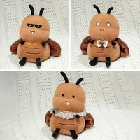 Peluche fantaisie en forme de cafard moelleux avec lunettes de soleil à nœud et dentelle, idéale pour les enfants, cadeau amusant pour les fêtes de fin d'année