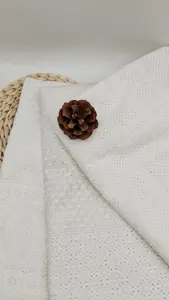 Tela textil de China bordada en blanco con ojales de gasa Suiza 100% tela bordada de algodón para vestido de mujer
