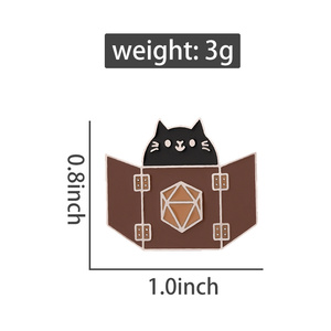 Lindo gatito broche letras inglesas dados de 12 caras insignia de Metal accesorios pequeños alfileres de solapa al por mayor para mochilas Pin de mochila - Product Image 6