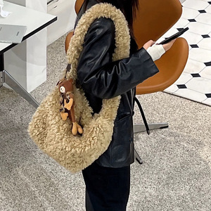 Mode hiver femmes doux en peluche sacs à bandoulière Faux laine d'agneau dames sac à bandoulière grande capacité femme fourrure - Product Image 2